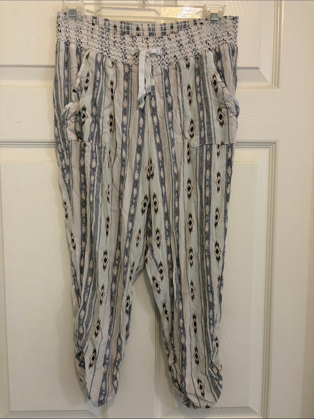 Lightweight Capri Guatemala Pants - White & Gray with Pink and Green.